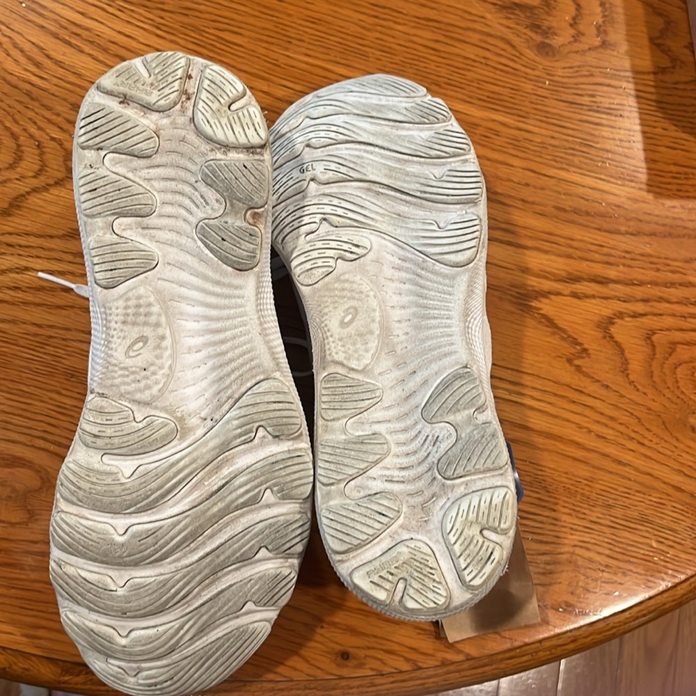 ASICS nimbus - Picture 2 of 4